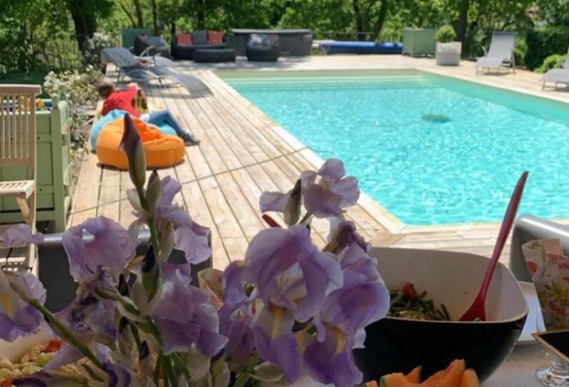 L'Orangerie Bed & Breakfast นูฟชาโตว์ ภายนอก รูปภาพ